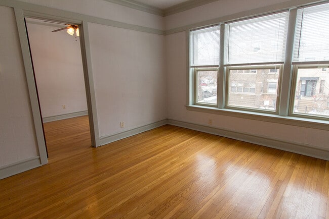 Photo - 1355 W Winona St Unit 2