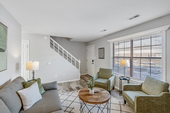 Photo - 2301 Primrose Dr