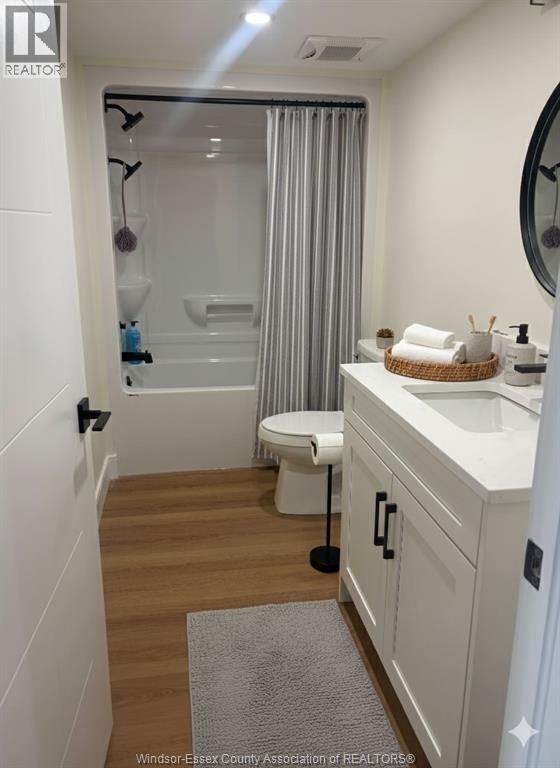 Photo - 651-655 STANLEY Unit# 1-4