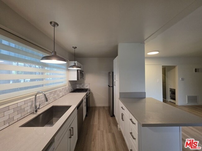 Photo - 11021 Missouri Ave Unidad 11041-1