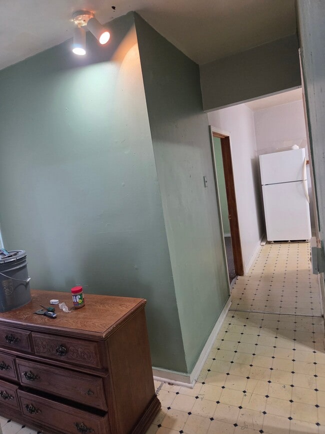 Photo - 410 W Lapeer St