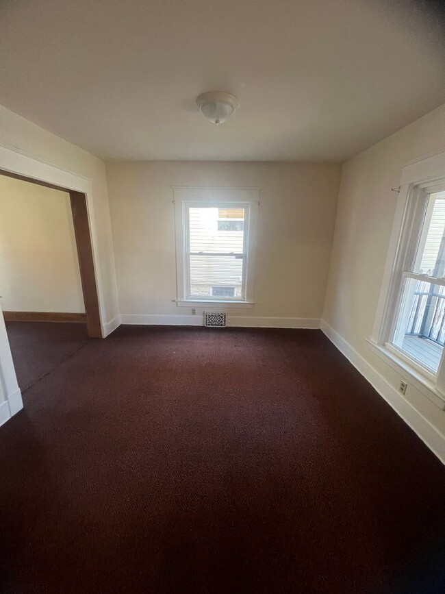 Photo - Large West Side 4 Bedroom House