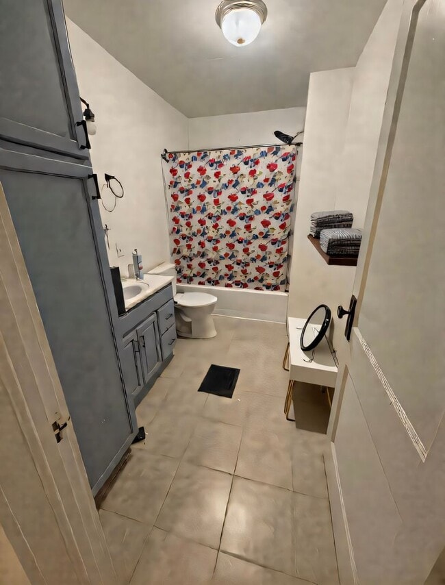 Photo - 3 bedroom 1 bath house w/ 2 car garage