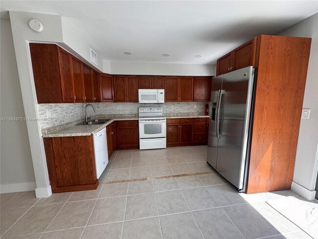 Photo - 811 Sandtree Dr