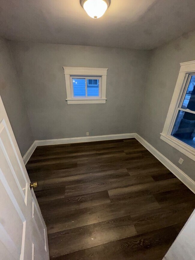 Photo - 11308 Linnet Ave Unit Down