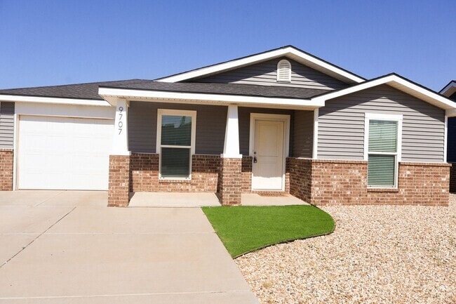 Building Photo - Cozy and Spacious 3 Bedroom Home with Gara...