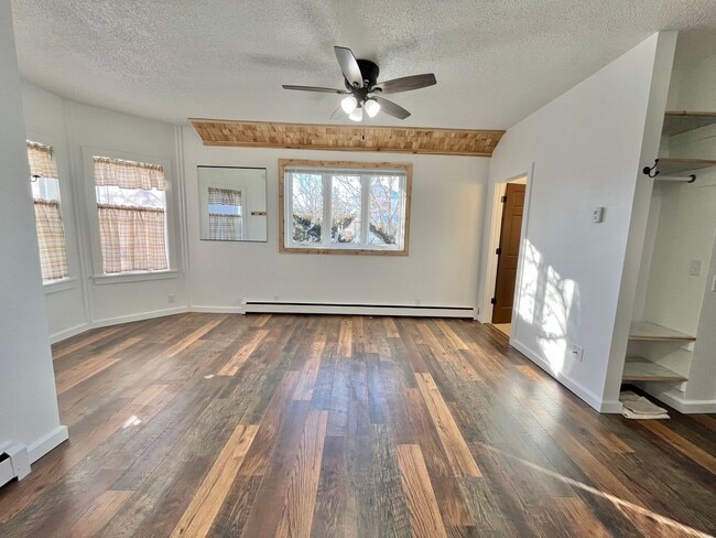 Photo - Spacious Studio for rent near Downtown Sioux Falls!