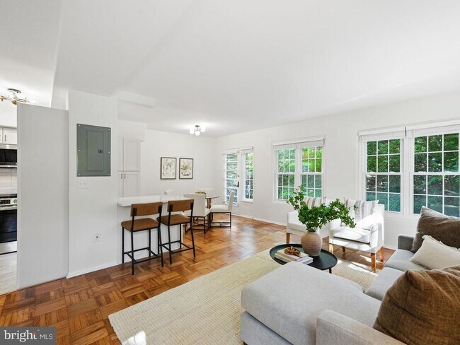 Photo - 1661 Preston Rd