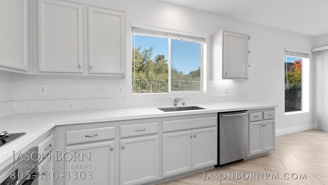 Photo - 5466 Avignon Ct