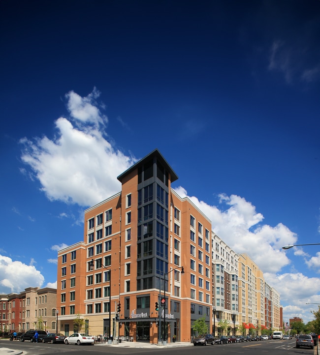 Building Photo - Jefferson Marketplace Rental
