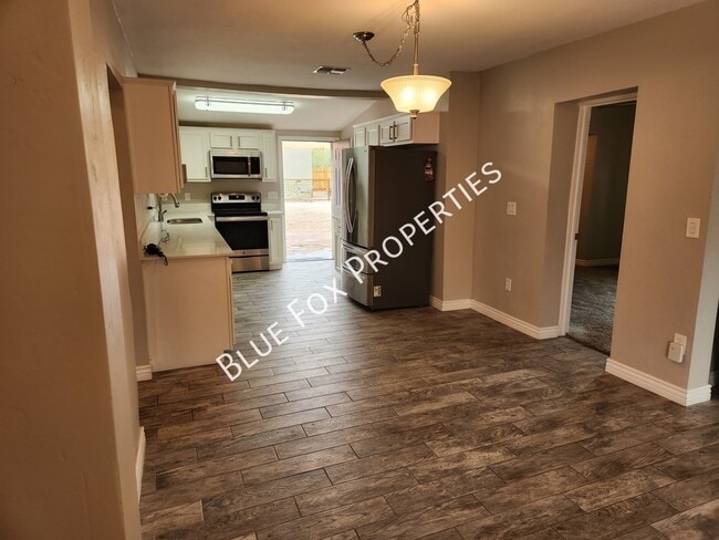 Photo - 619 S Highland Ave