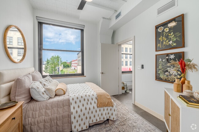 1BR, 1BA - 691SF - Style A - Bedroom