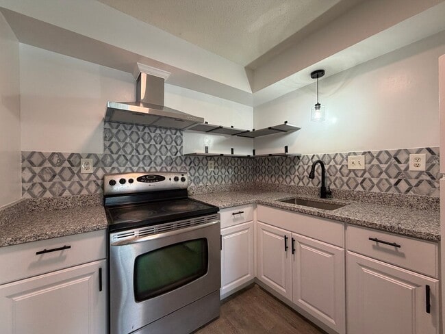 Photo - 158-162-162 Water St Unit 11