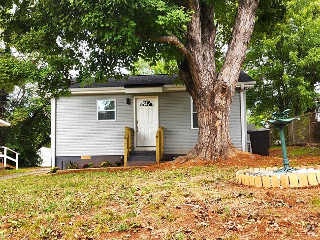 Building Photo - Charming Newly Remodeled 2-Bedroom Home