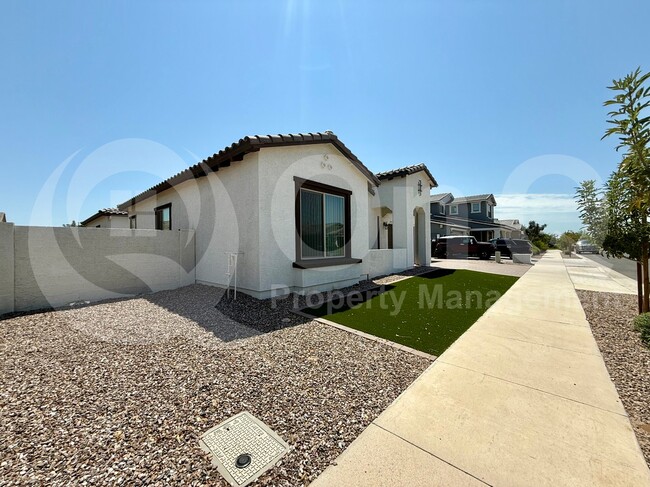 Photo - 22839 E Nightingale Rd