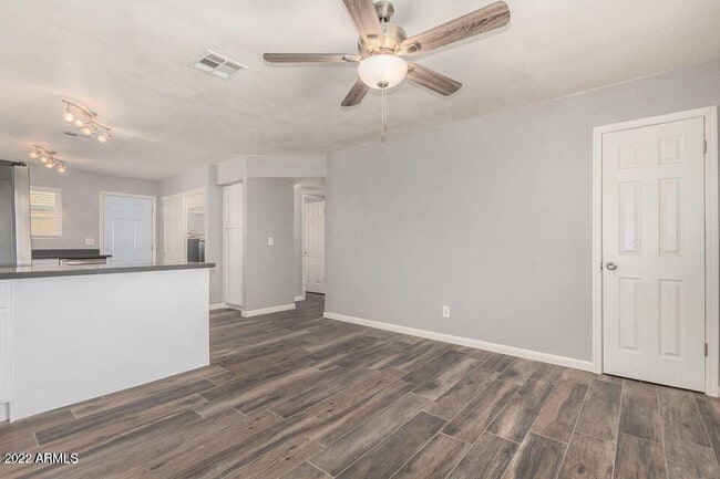 Photo - 3 N Naco Way Unit Apt 2