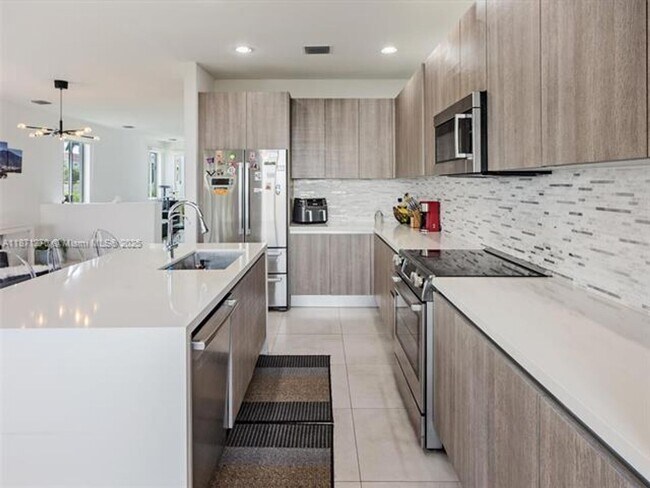 Photo - 7205 NW 103rd Path