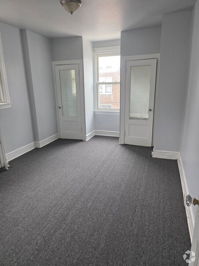 Building Photo - 6626 N 17th St Unit 2 Rental