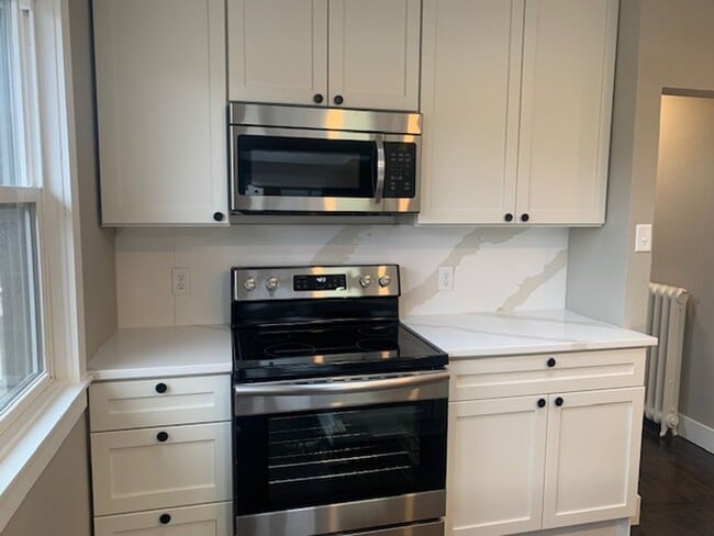 1769 Grand Ave Unit Upper