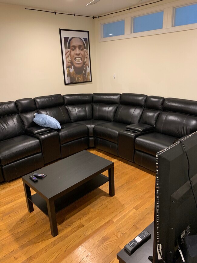 Photo - 325 Saint Paul St Unit 3