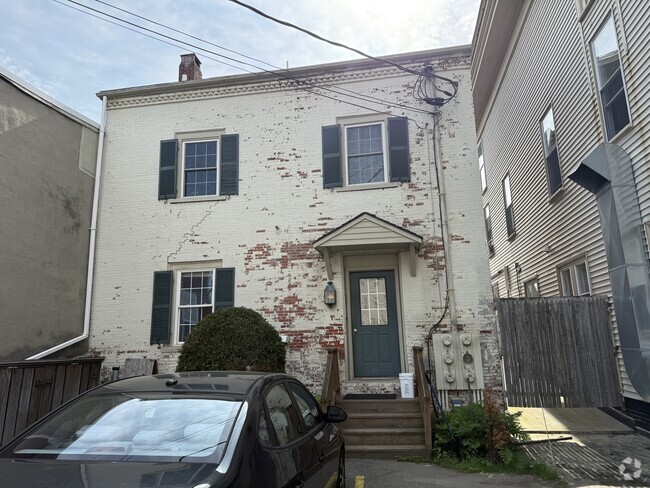 Building Photo - 111 Water St Unit 1 Rental
