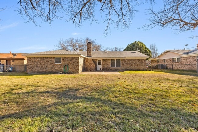 Photo - 7209 Janetta Dr