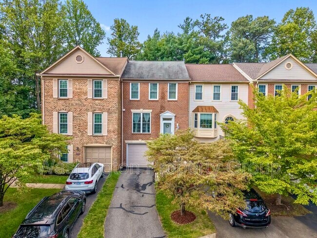 4267 Fox Lake Dr