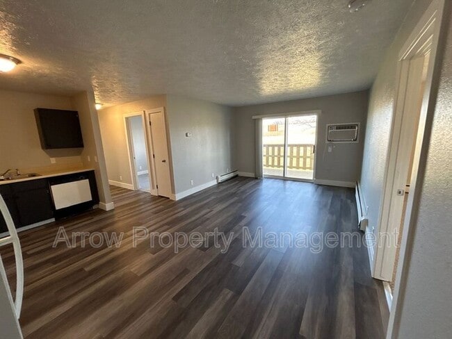 Photo - 940 27th St Unit 11