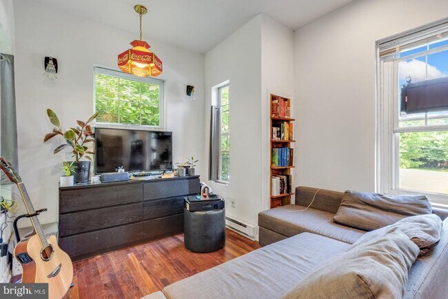 Photo - 618 N 40th St Unit 2