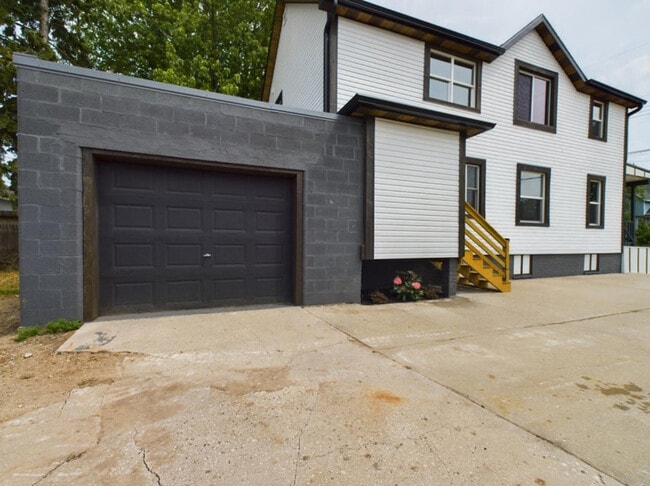 Photo - 2018 Monroe St Unit Lower