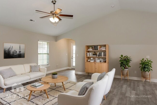 Photo - 136 Pitts Griffin Drive