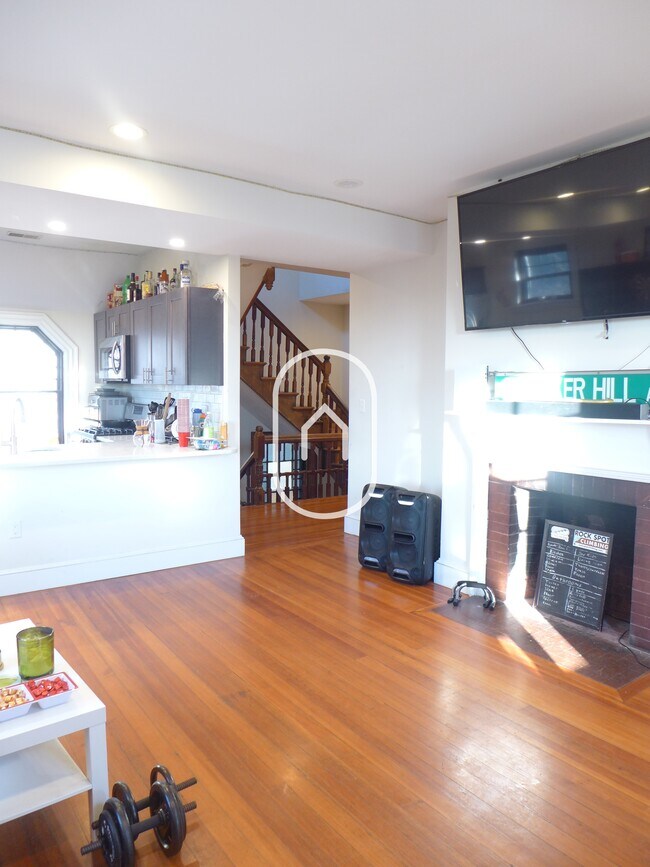 Photo - 60 Beech Glen St