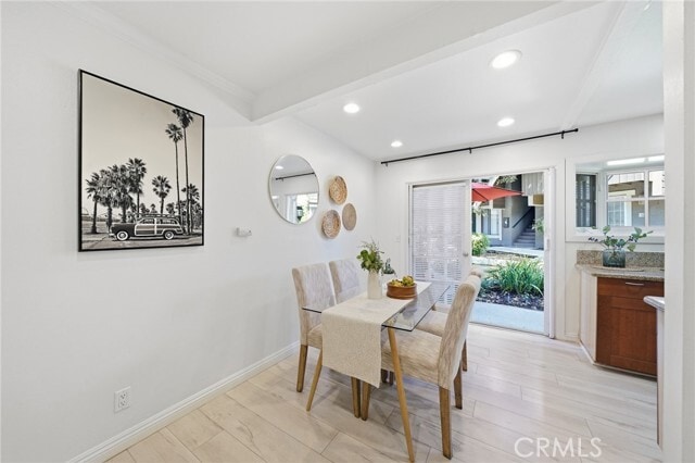 Photo - 185 Streamwood