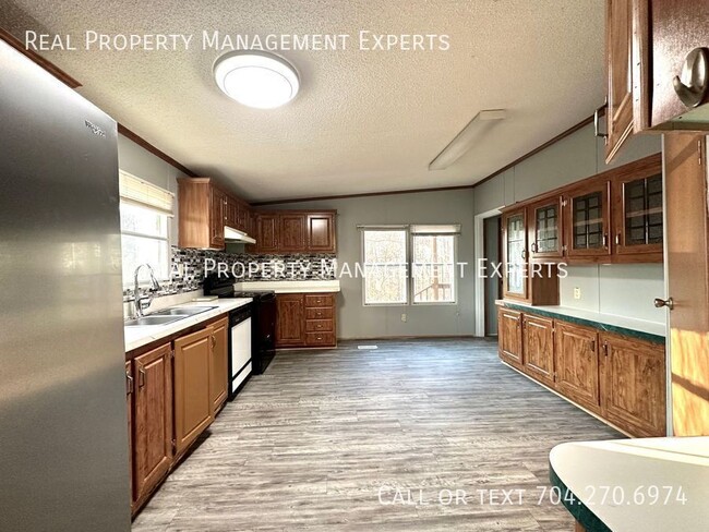 Photo - 5268 Montana Cir NW