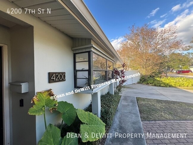 Photo - 4200 7th St N