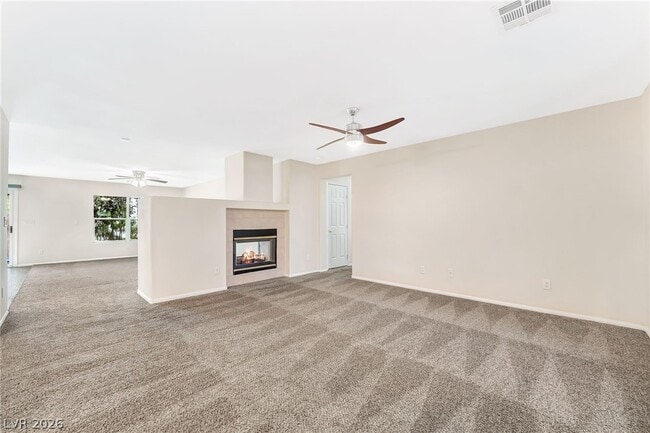 Photo - 240 Springtime St