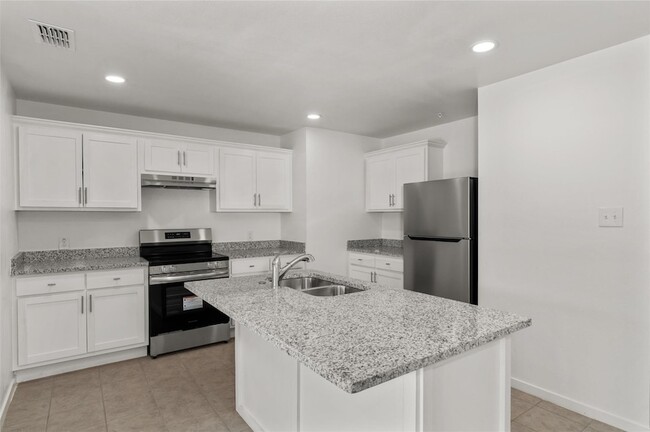 Photo - 316 W 7th St Condominio Unidad 106