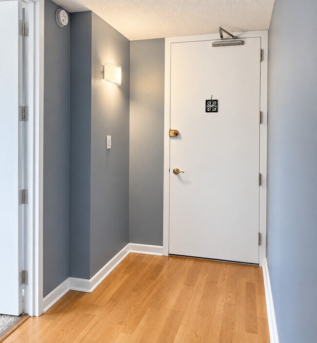 Photo - 3110 N Sheridan Rd