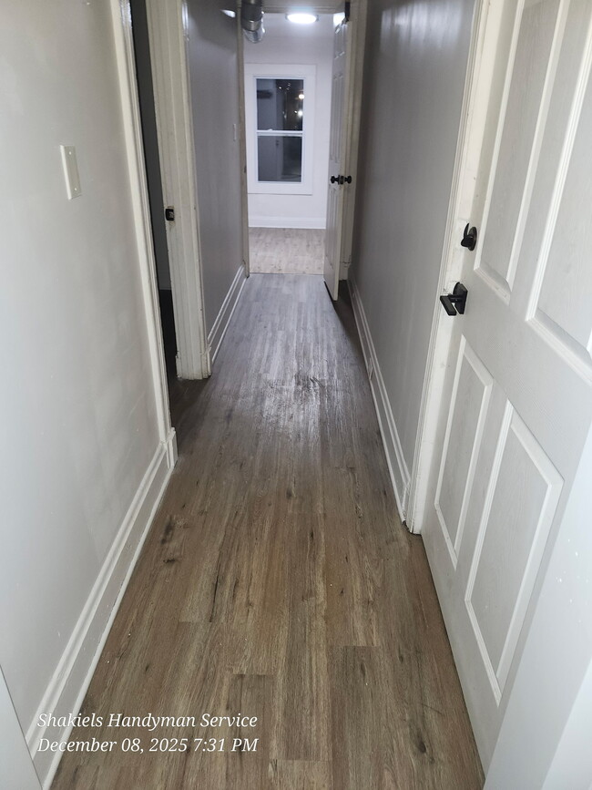 Hallway - 6216 Elmwood Ave Unit 2