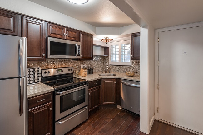 Photo - 770 W Imperial Ave Unidad 29