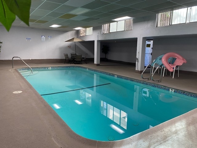 Building Photo - 1335 N Detroit St