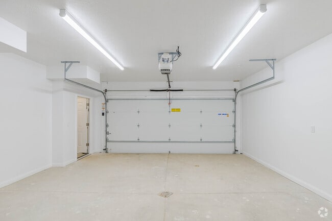 2BR, 2.5BA - Townhome