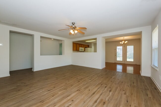 Photo - 154 Paxton Pl