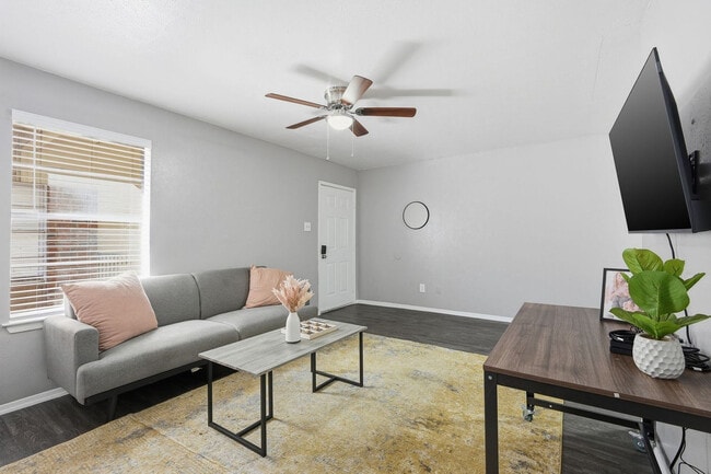 2007 Teasley Ln Unit SI FL2-ID1612707P