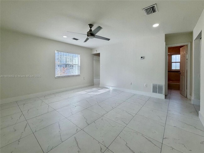 Photo - 425 Opa-Locka Blvd