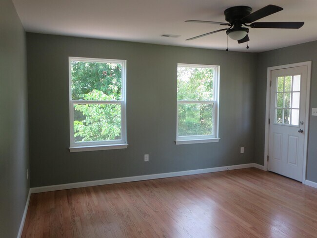 Photo - 324 2nd St