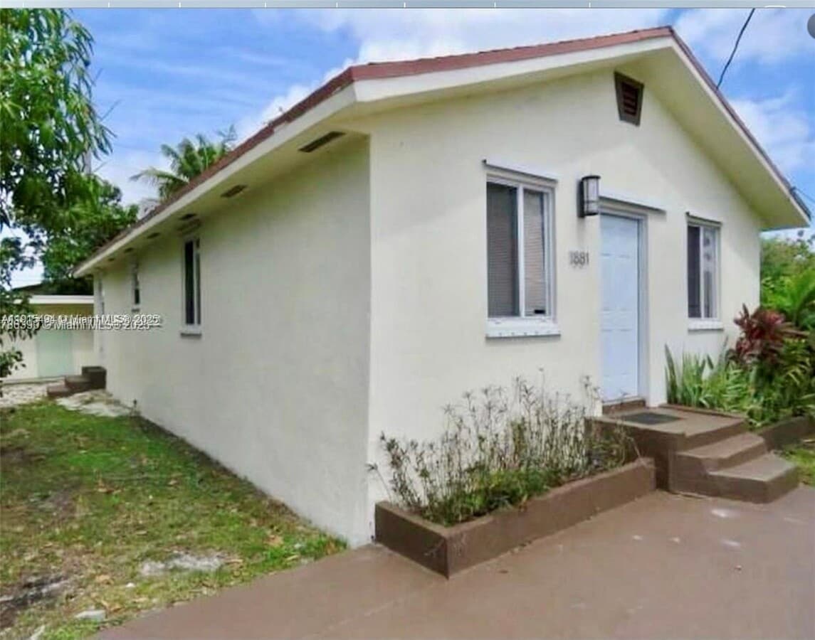 Photo - 1881 NW 66th St