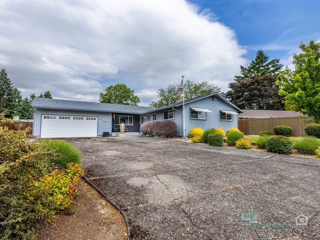 Absolutely Stunning 3 Bed, 2 Bath Home in ... - Absolutely Stunning 3 Bed, 2 Bath Home in ...