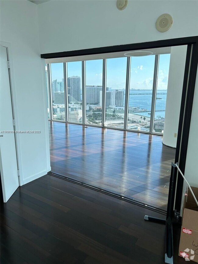 Building Photo - 888 Biscayne Blvd Unit 3508 Rental