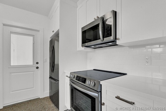 Photo - 601 Paulina Rd